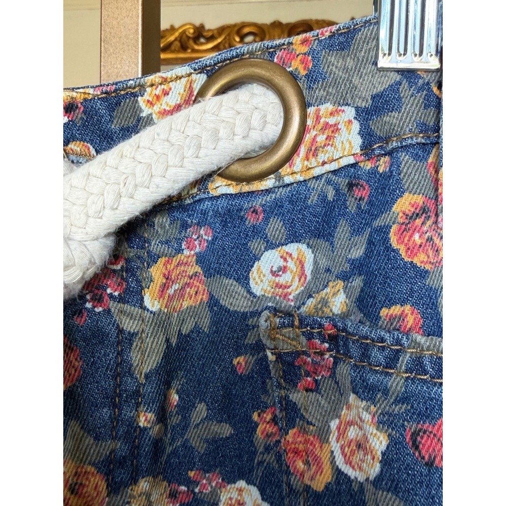 ⨠MIX & MATCH â 3 FOR $75! â¨
Refresh your closet and SAVE! đď¸ - Picture 4 of 8